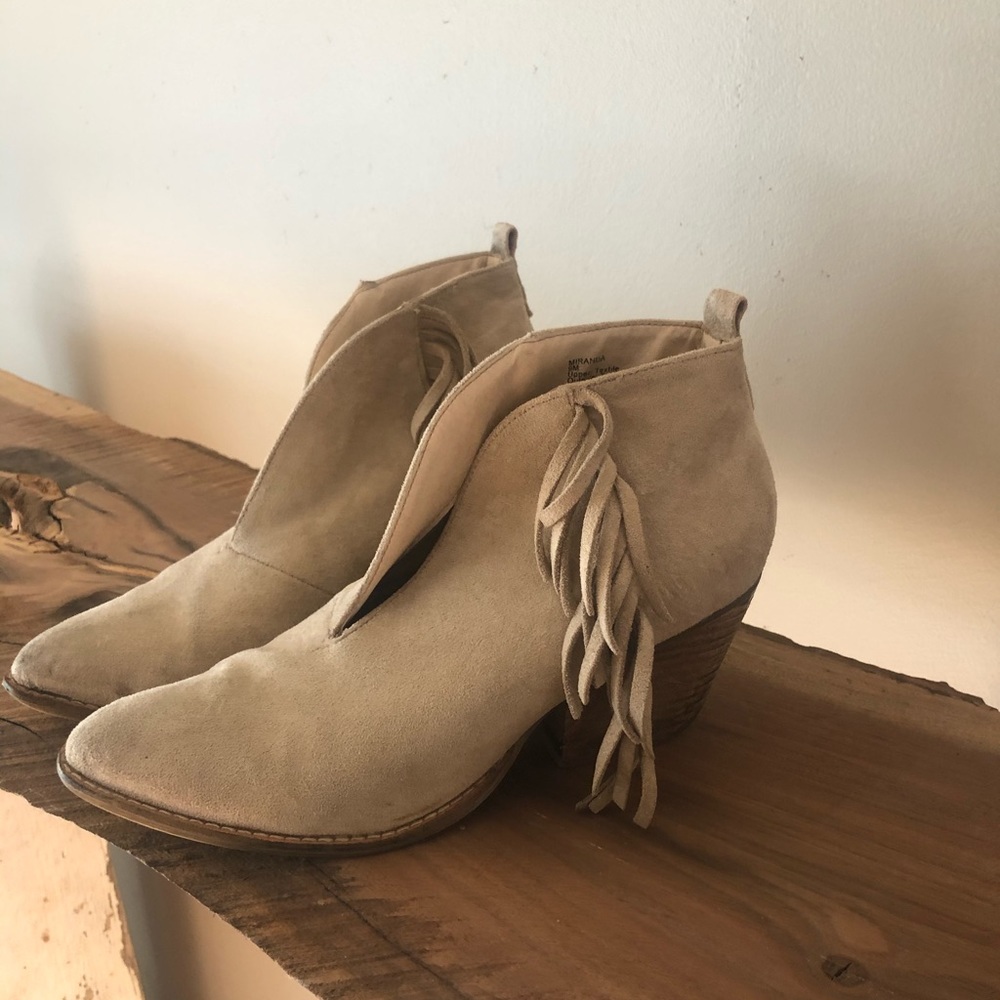 Coconuts by Matisse fringe booties